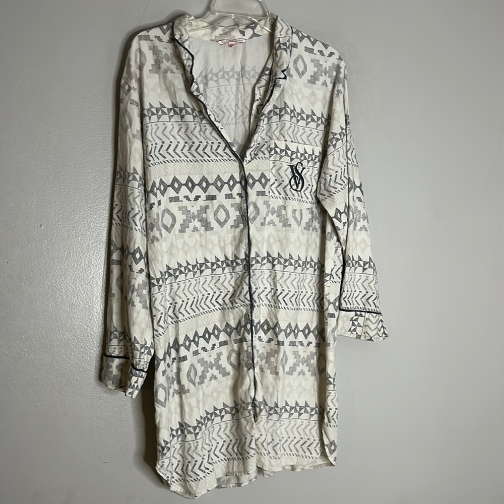 Victoria’s Secret southwest button-down long sleeve flannel sleep shirt large